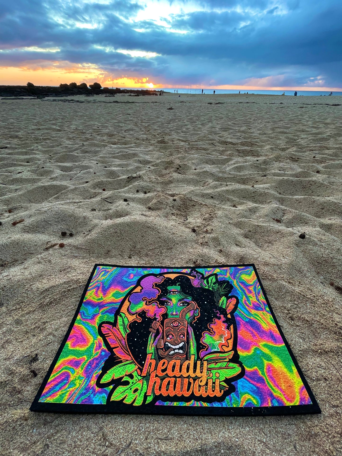 Heady Hawaii UV Tie Dye Spooky Girl Moodmat