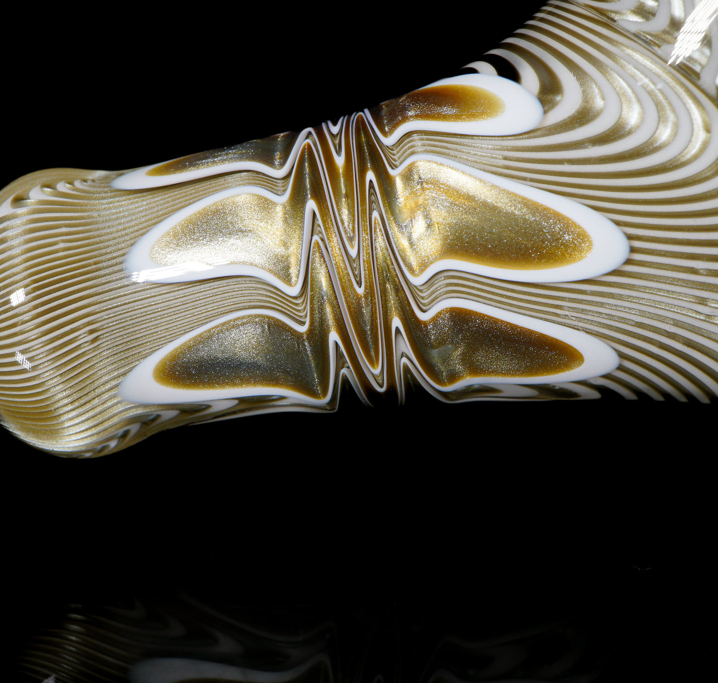 White and Electrum Pattern Hammer