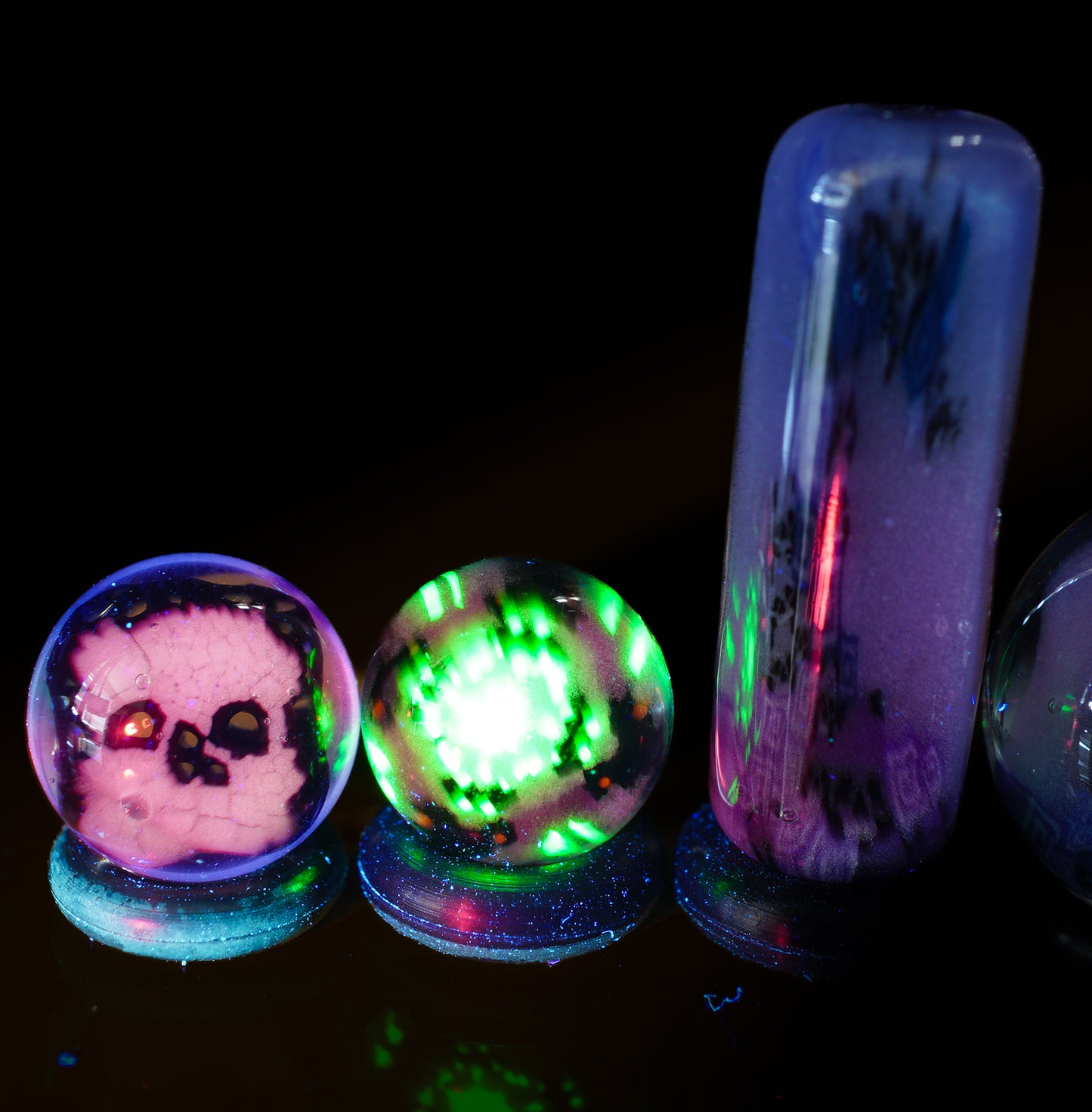 Rainbow Skull Mosaic UV Slurper Set