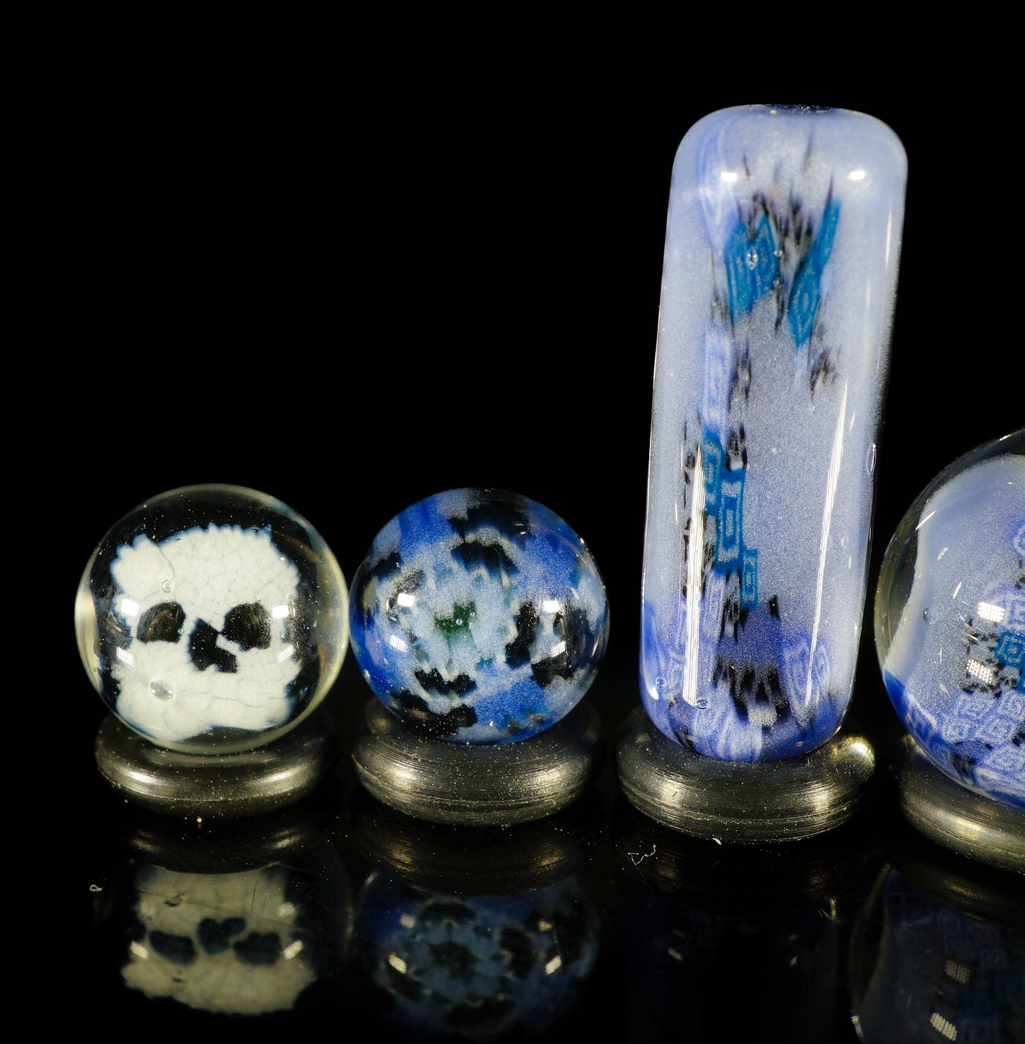 Rainbow Skull Mosaic UV Slurper Set