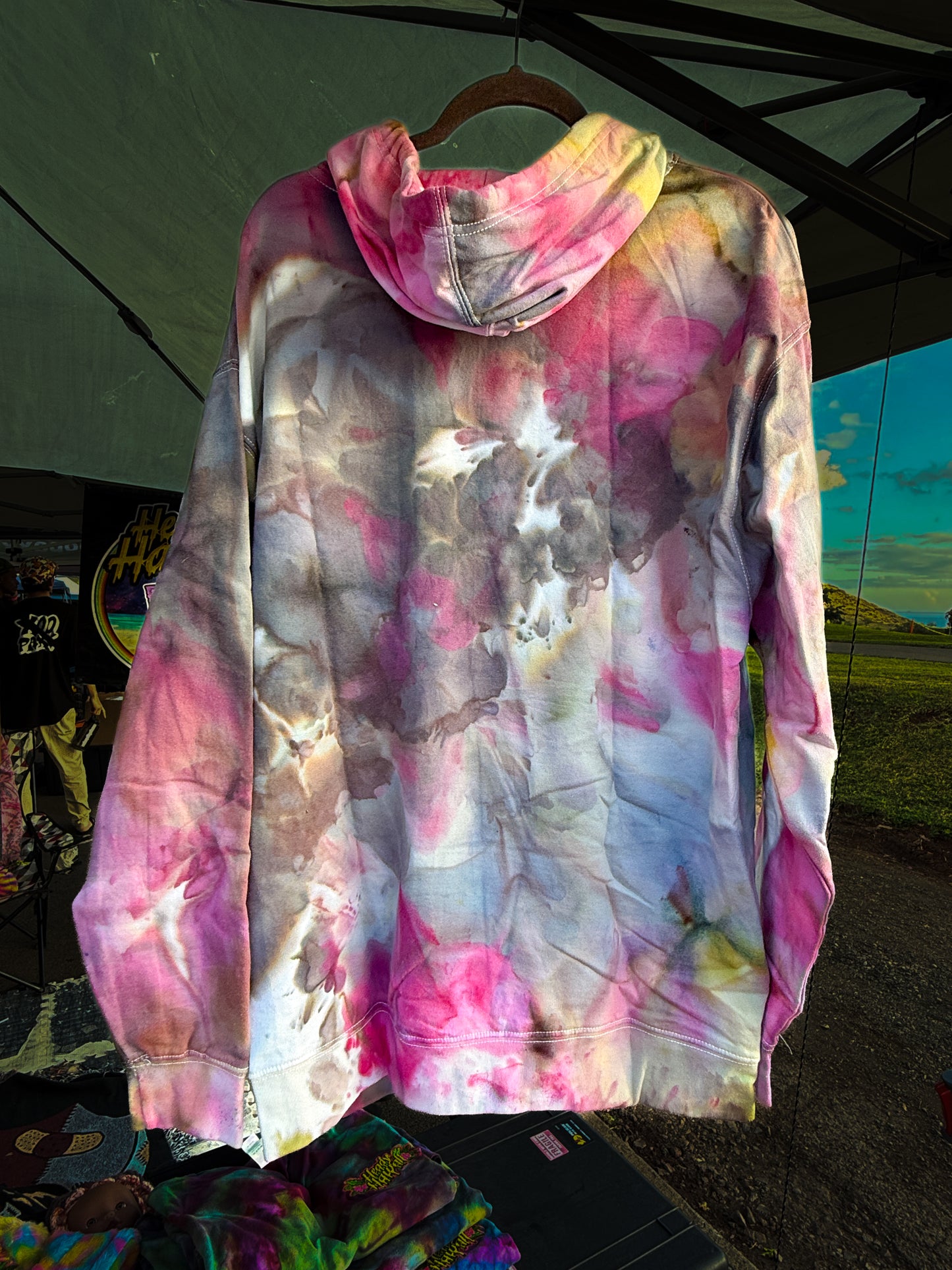 Embroidered Heady Hawaii Ice Tie Dye Hoodie (X-Large)