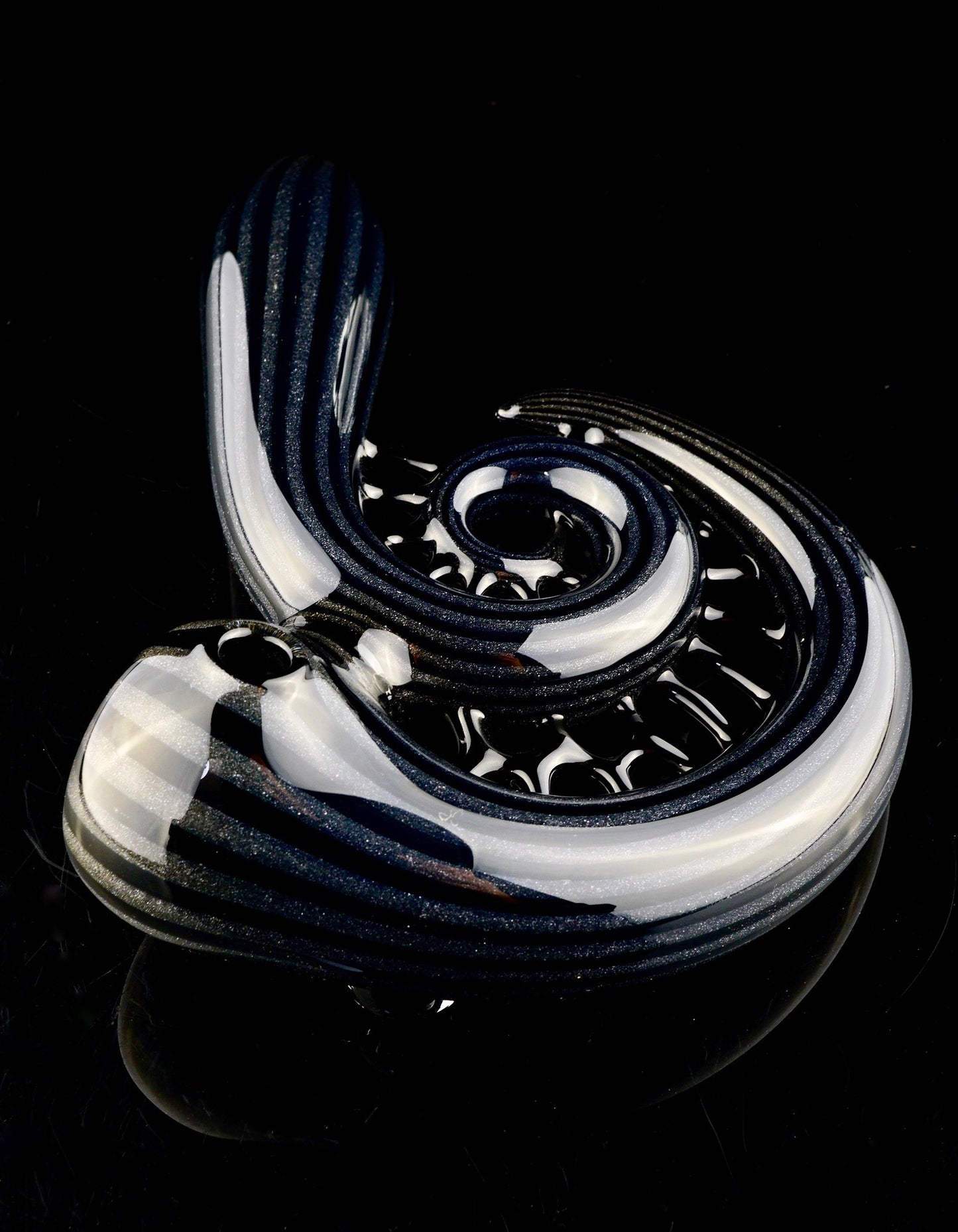 Black and Grey Webbed Pipe