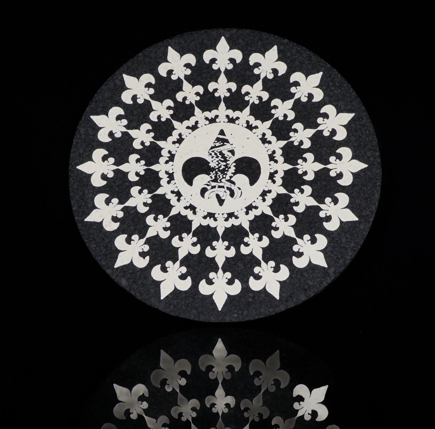 Glow-in-the-Dark Fleur De Lis Moodmat