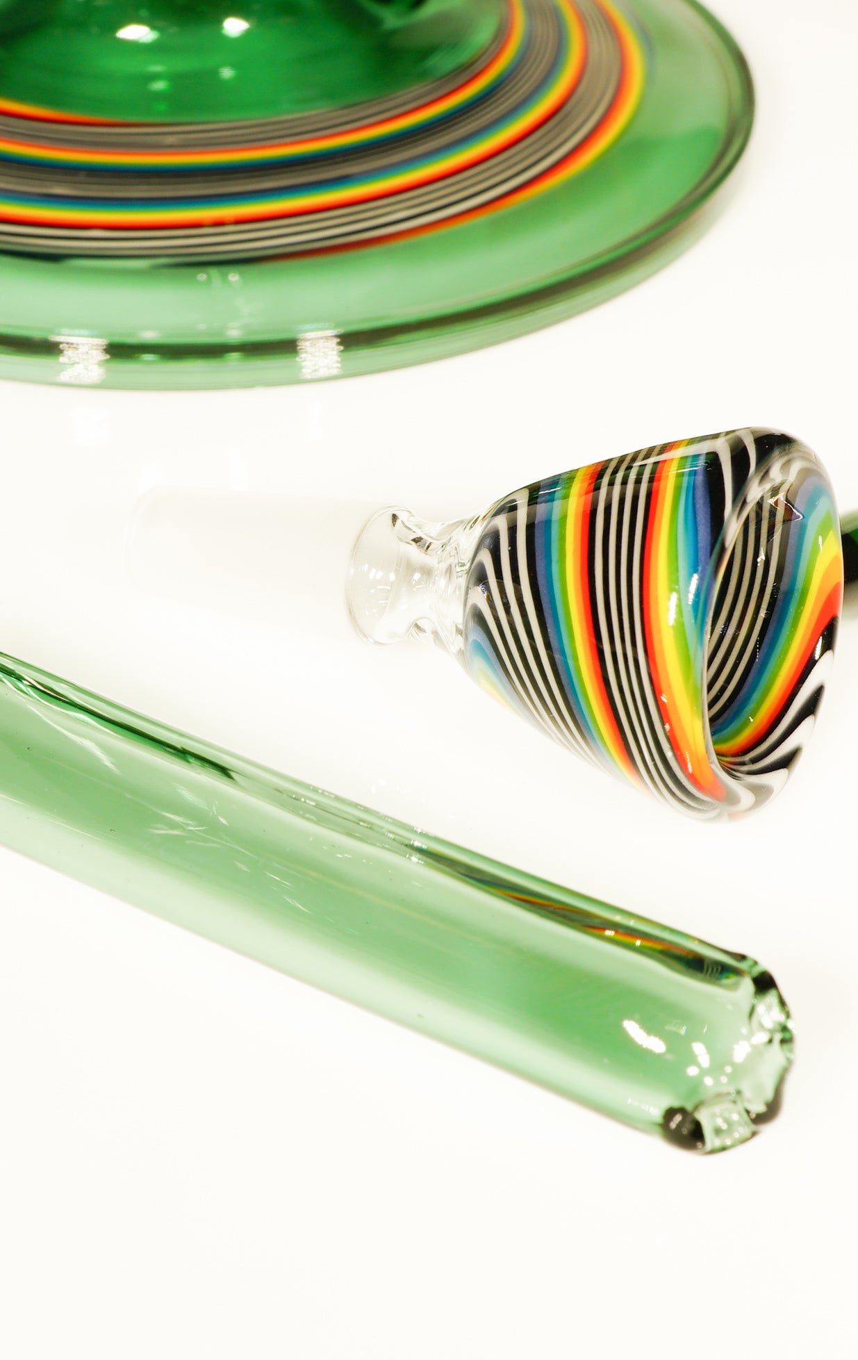 Atlantis and Rainbow Jailbird Linework Straight Tube with CFL Skull + Slide