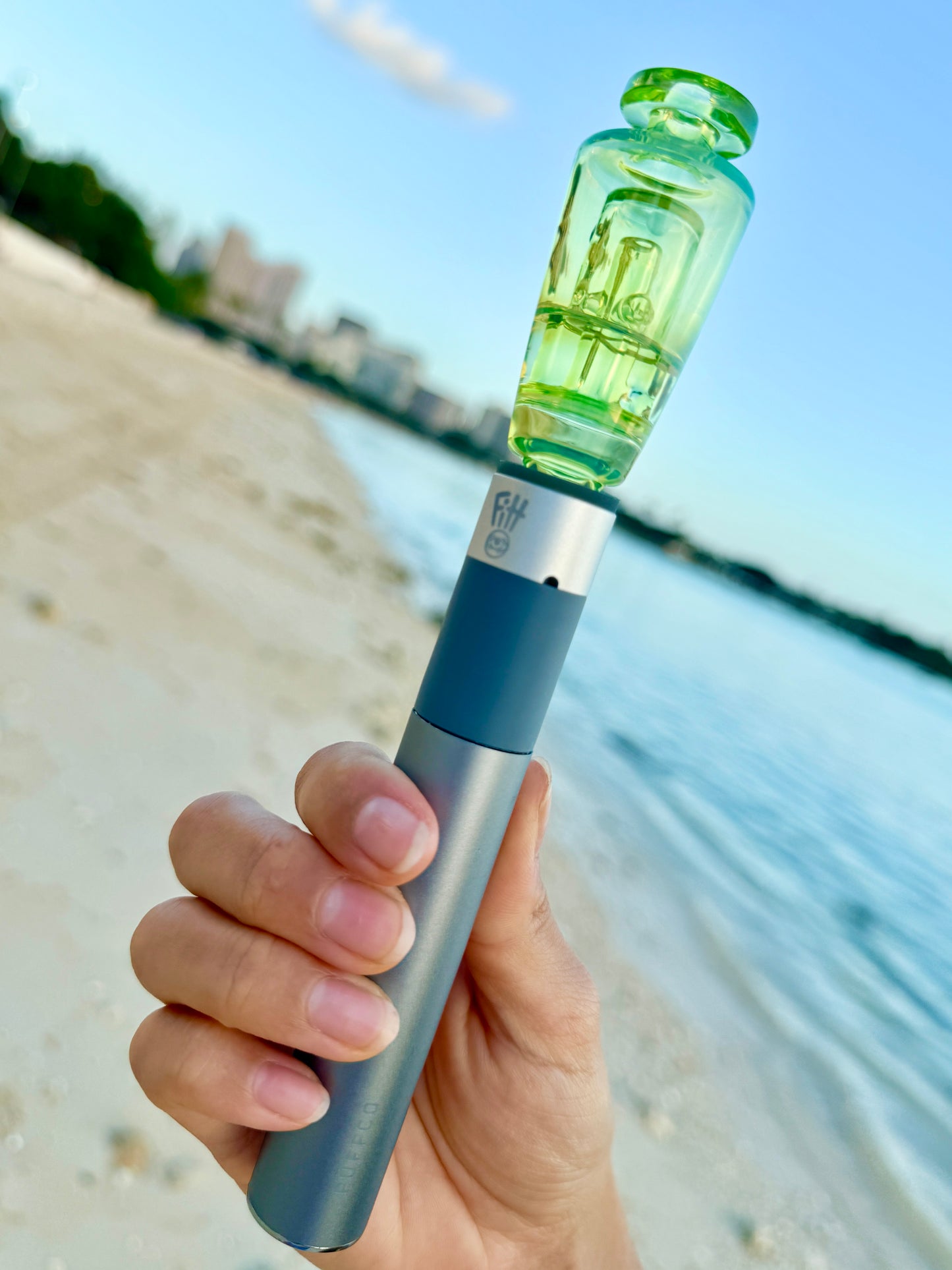 Limestone over Moonstone Bubbler Pivot Tip + Fitt Adapter