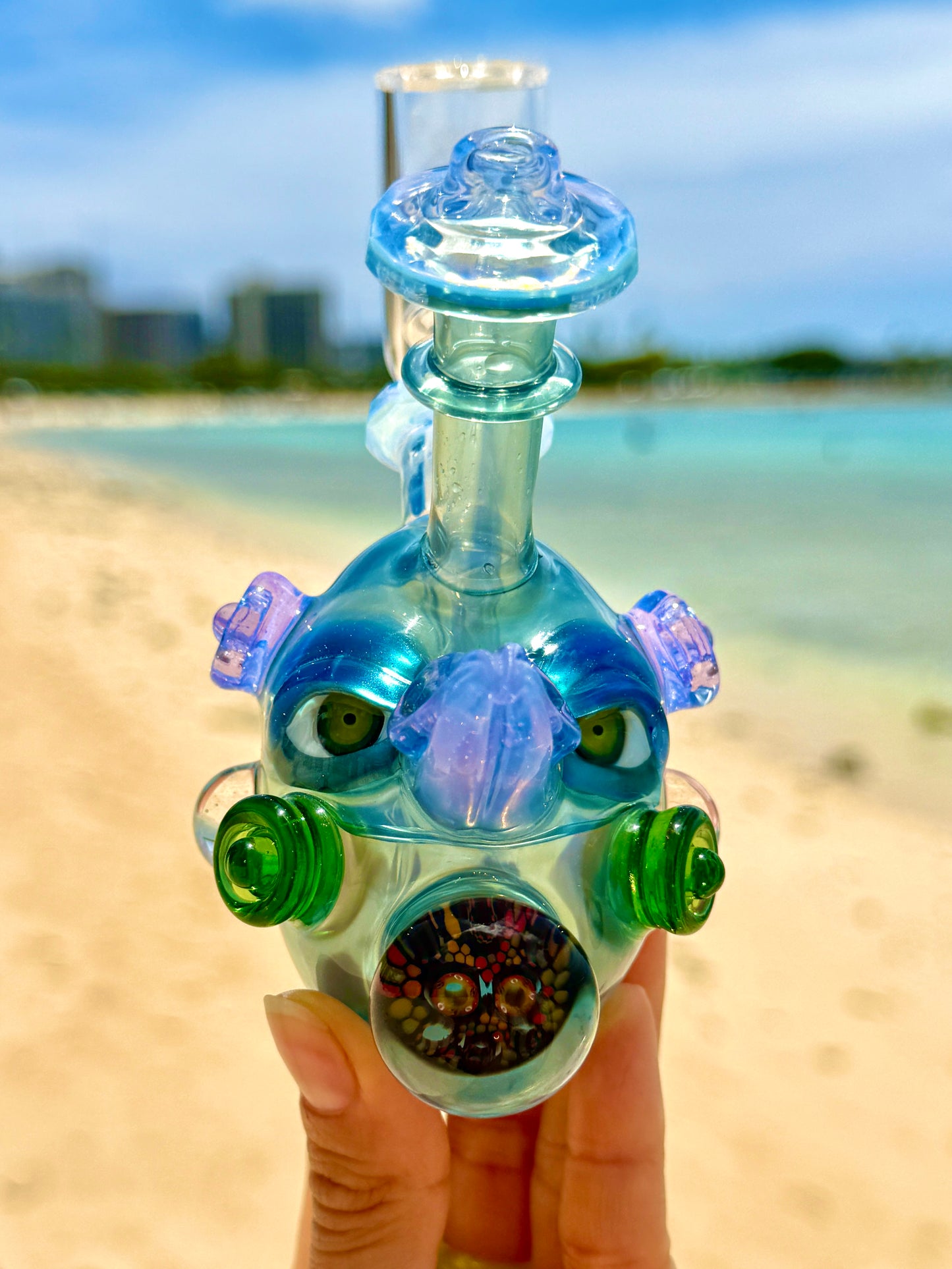 UV Faceted Neptunium Bird Traveler