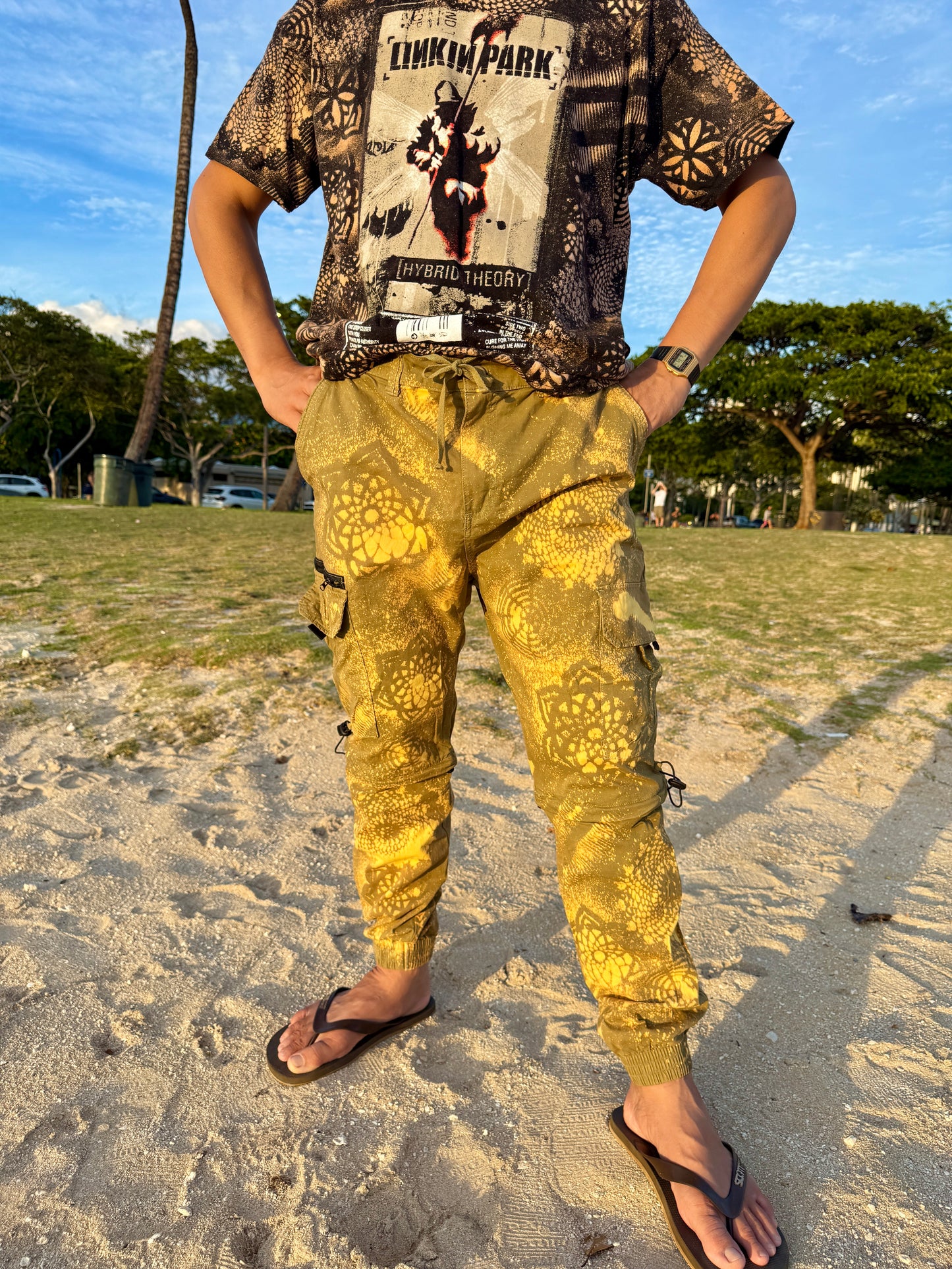 Stone Falcon Bleach Dye Convertible Cargo Pants (L/XL)