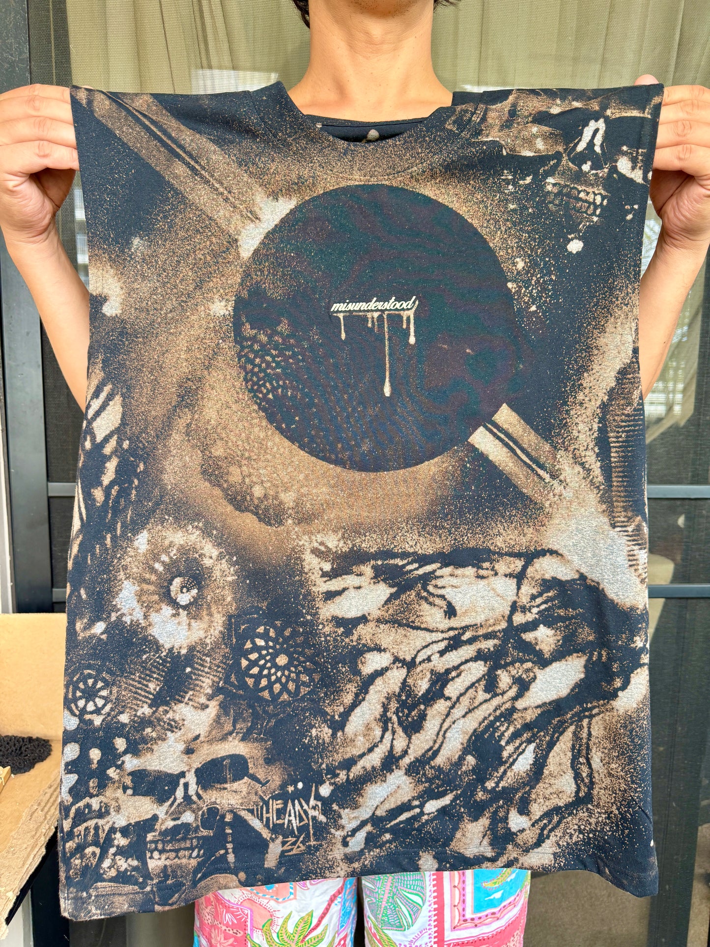 HEADY Misunderstood DOPAMINE Bleach Dyed Shirt (XL)
