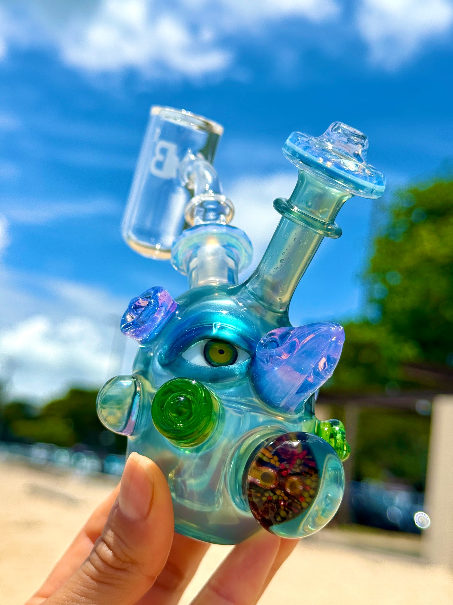 UV Faceted Neptunium Bird Traveler