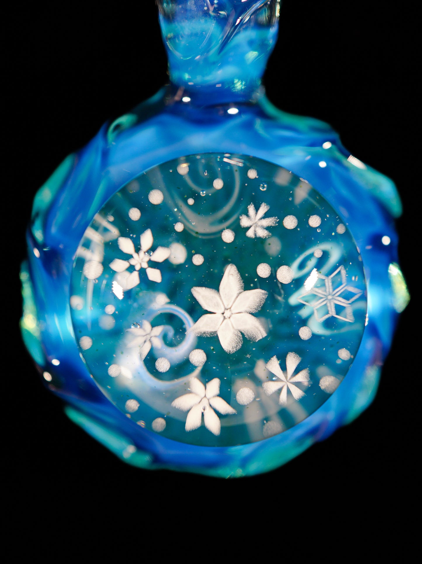 Blizzard Ice Cave Pendant