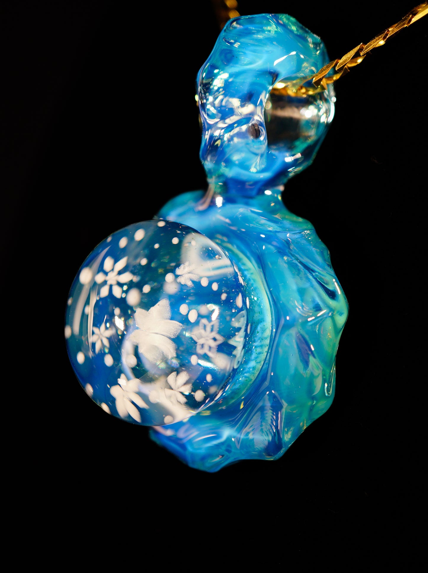 Blizzard Ice Cave Pendant