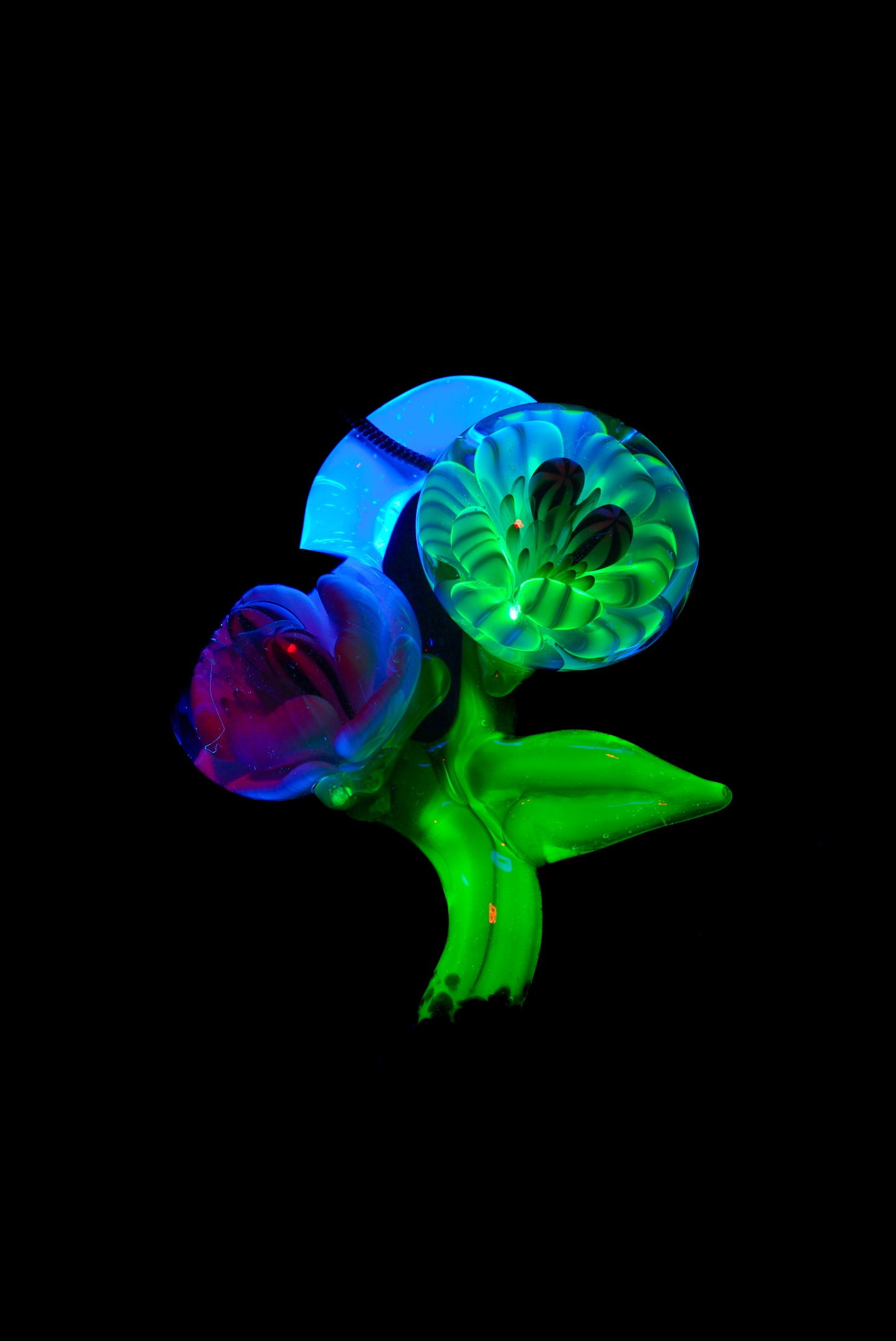 UV Siamese Smiley Bloom Pendant