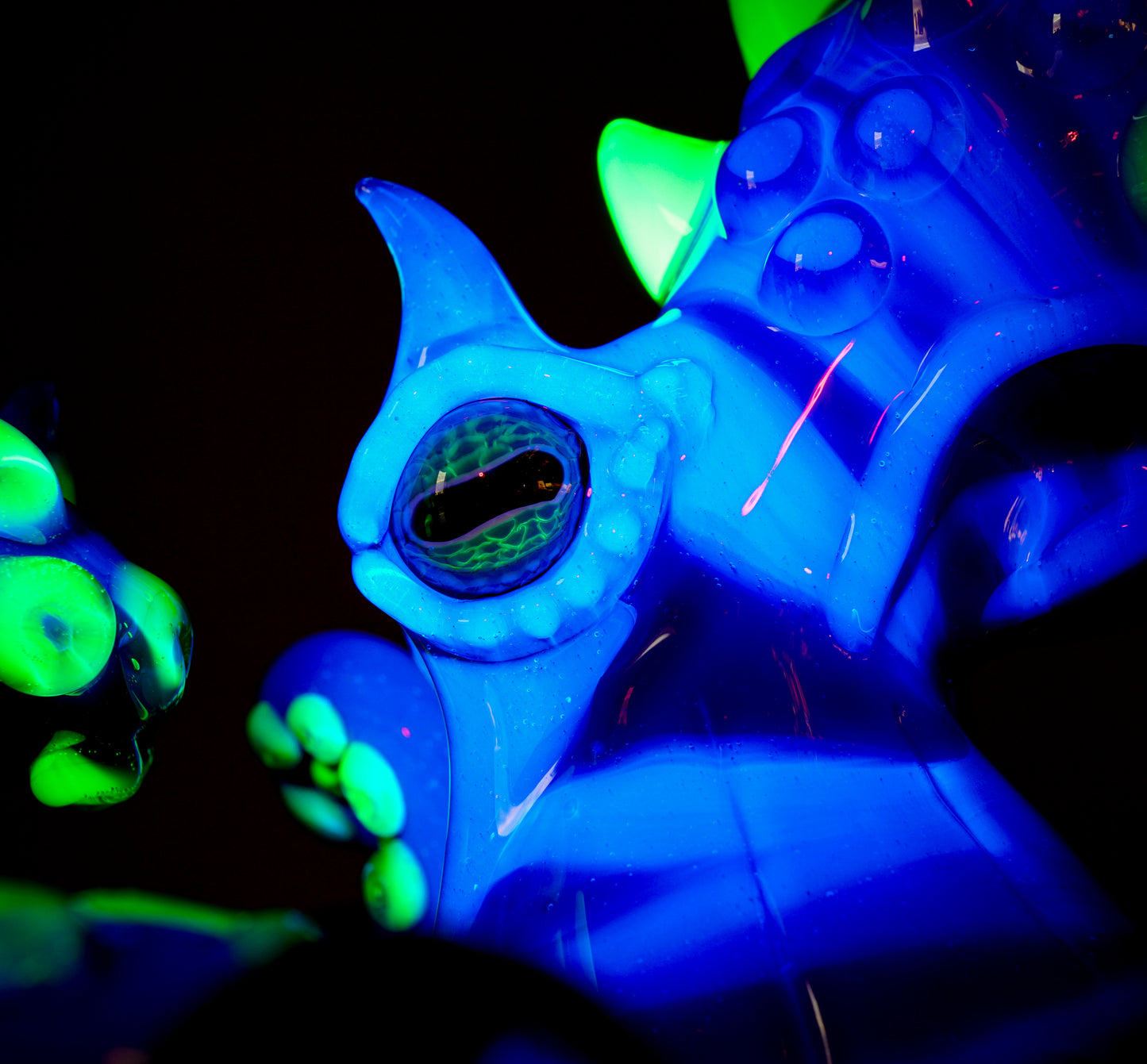 Dual-UV Ion and Atomic Stardust over Stardust Octopus