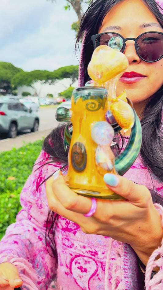 Horned Fumed “Honey Bee” Push-Bubbler