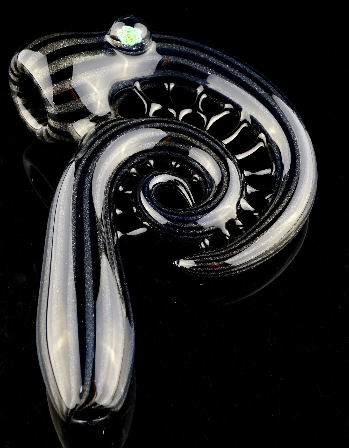 Black and Grey Webbed Pipe