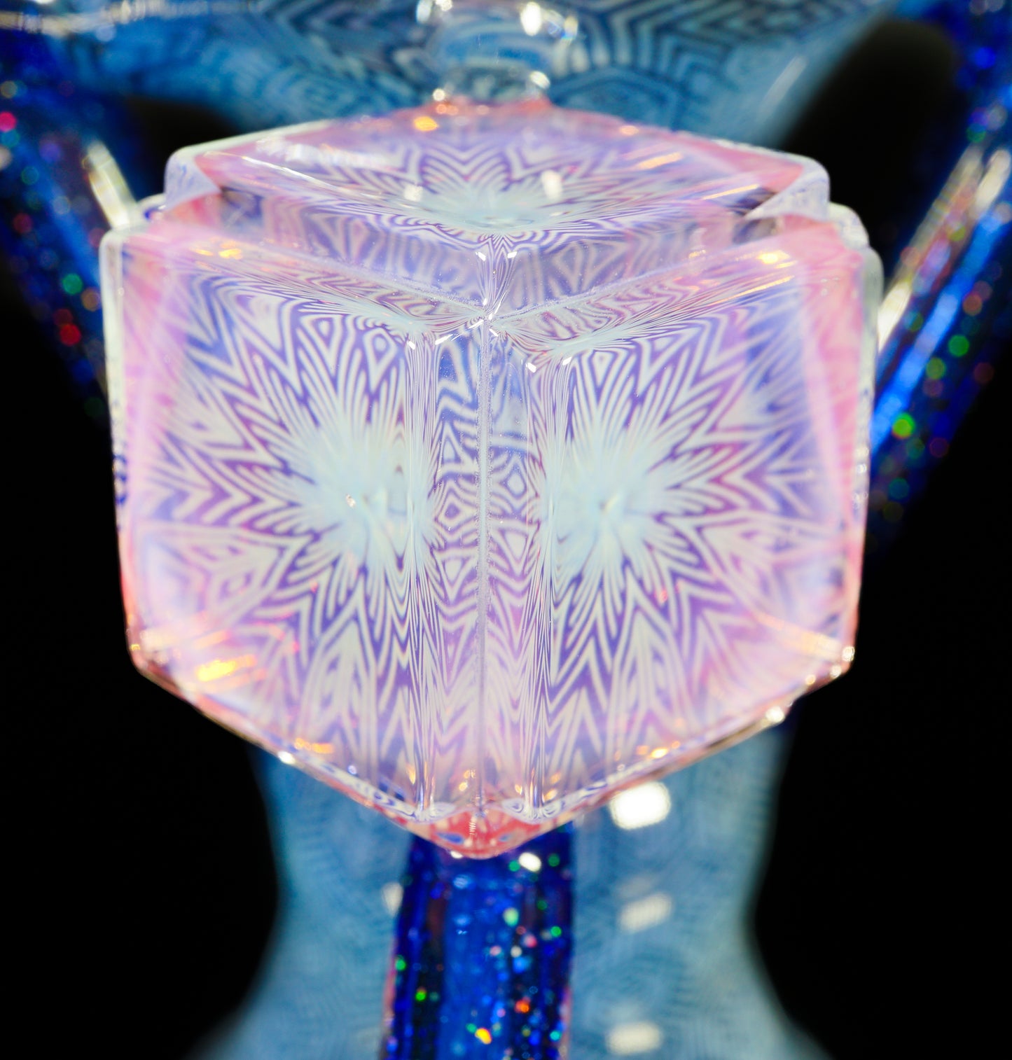 Fume and Crushed Opal Extruded Cube Recycler