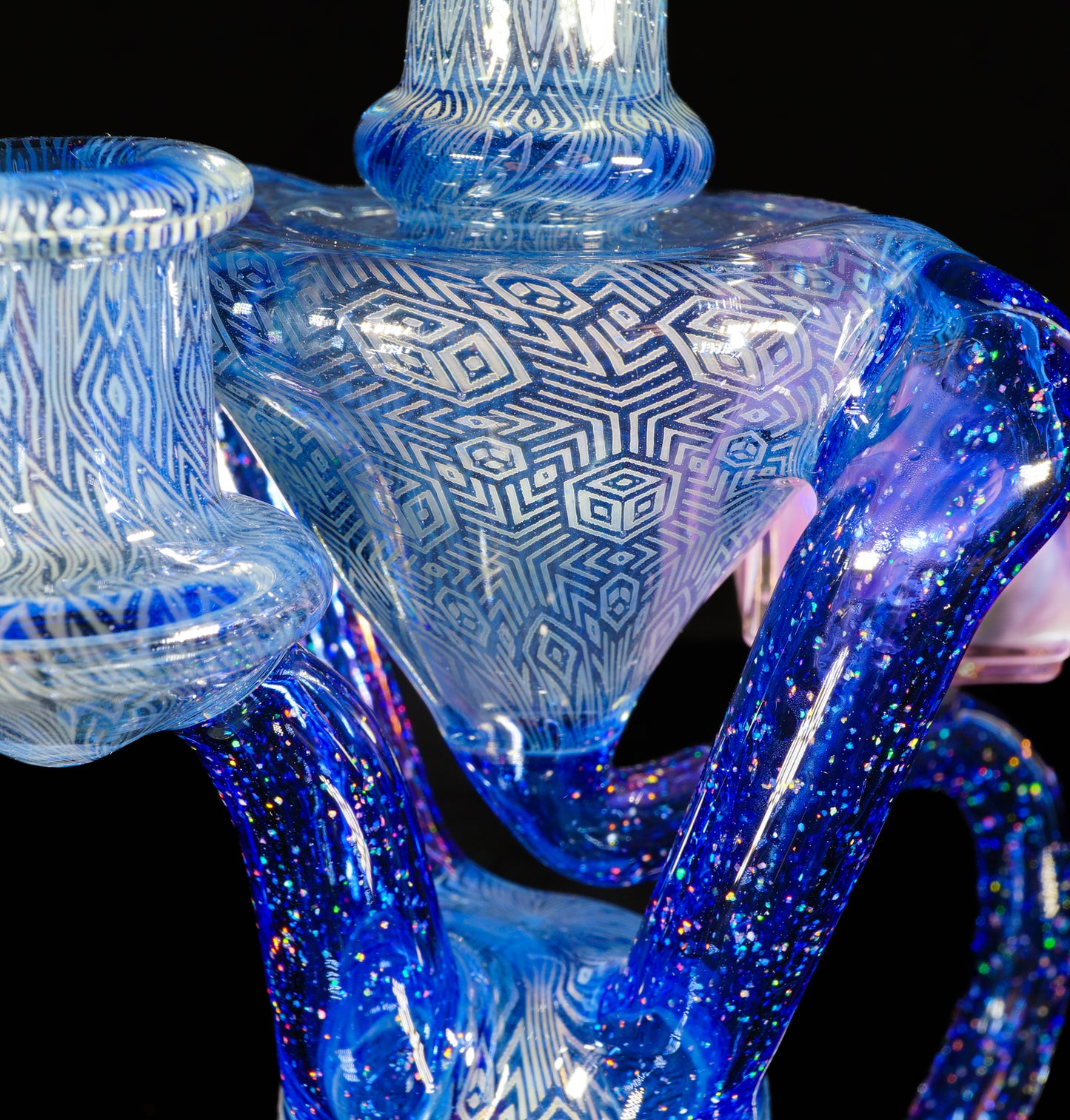 Fume and Crushed Opal Extruded Cube Recycler