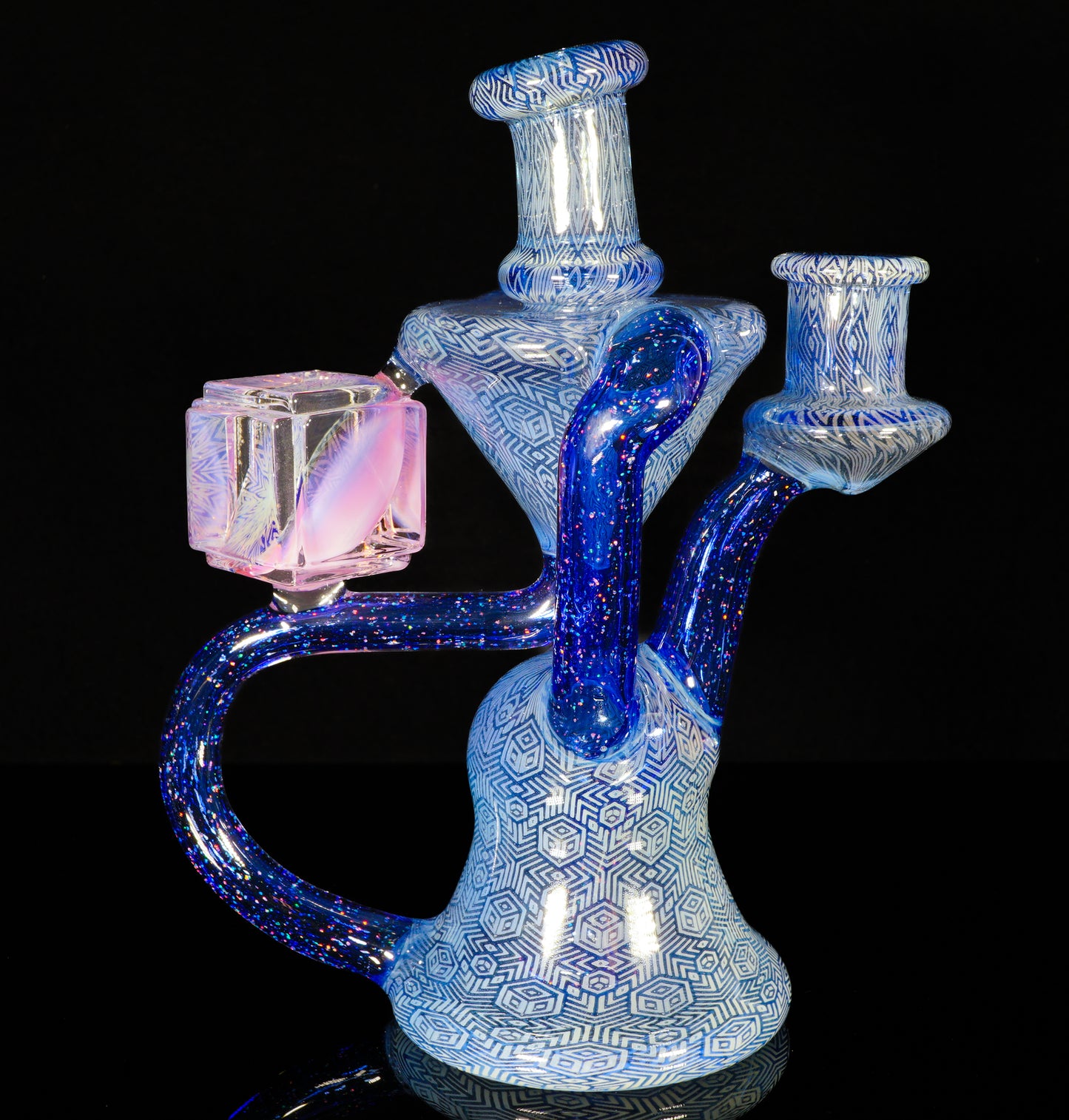 Fume and Crushed Opal Extruded Cube Recycler