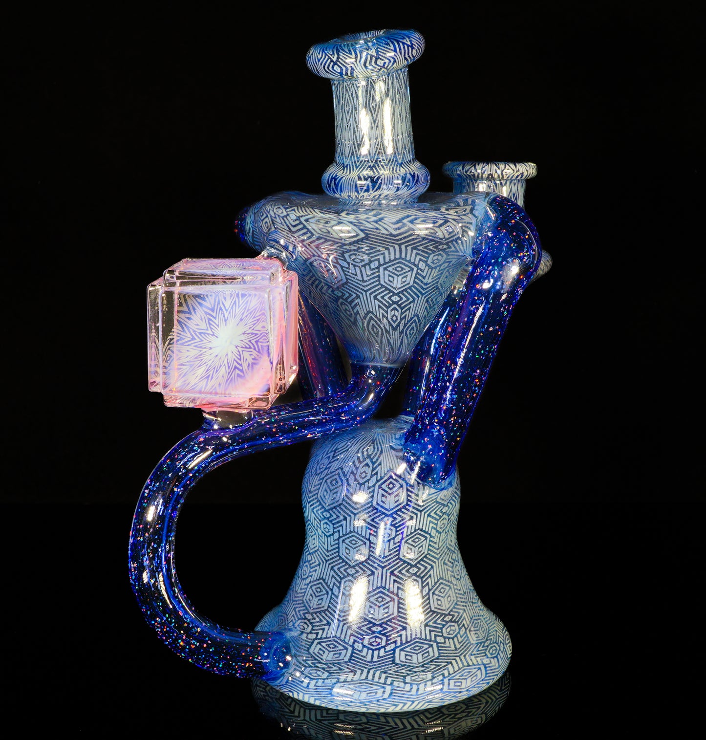 Fume and Crushed Opal Extruded Cube Recycler